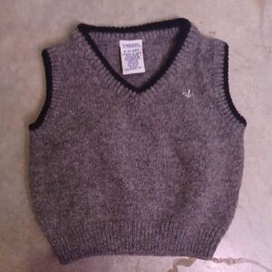 Gymboree Gray 100% Wool Knit Sweater Vest Size 6 To 12 Months